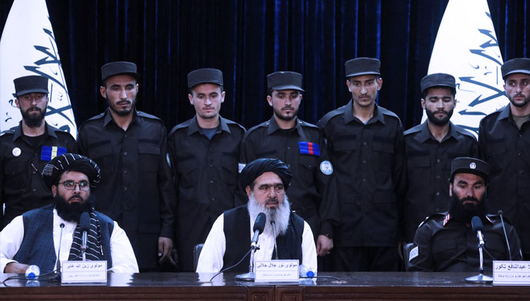 Taliban Perkenalkan Seragam Baru Polisi  Afghanistan