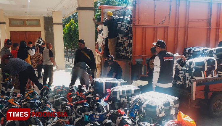 Koper JCH Majalengka mulai diberangkatkan. (FOTO: Herik Diana/TIMES Indonesia)