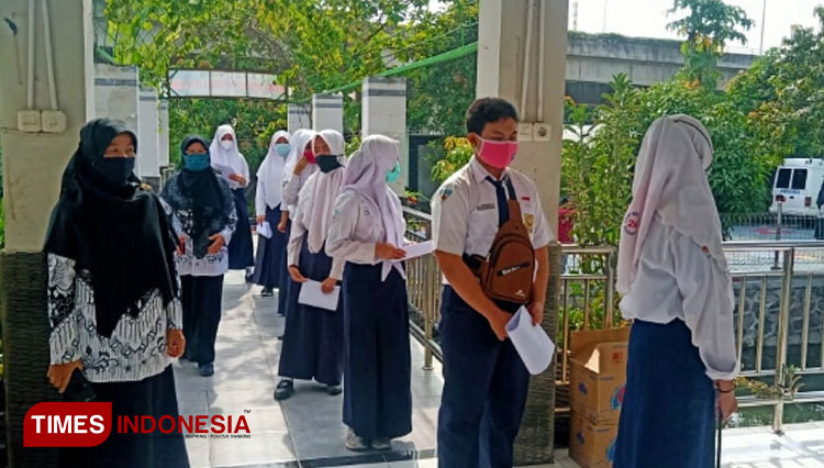 Resmi Dibuka, Simak Jadwal dan Persyaratan PPDB SMP di Kota Surabaya