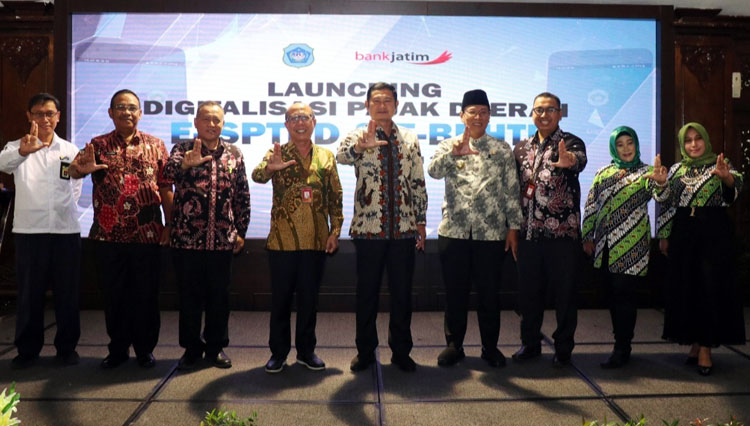 Bank Jatim dan Pemkab Lamongan Launching E-BPHTB dan E-SPTPD - TIMES