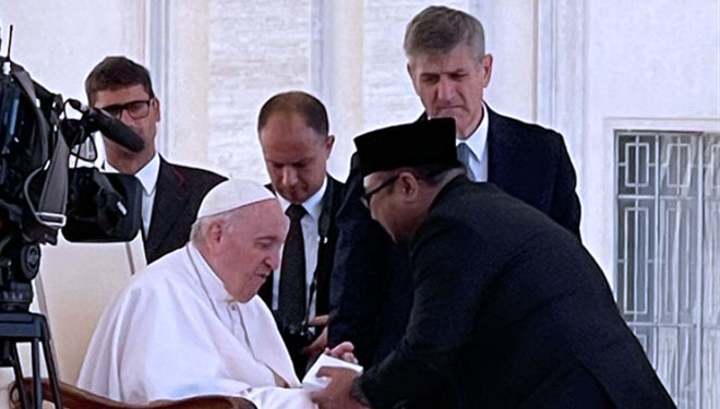 Menag RI Put a Big Expectation for Pope Francis willing to Visit Indonesia