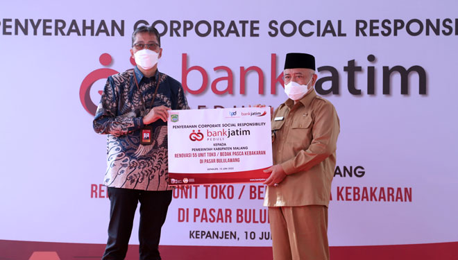 Bank Jatim Bantu Renovasi Pasar Bululawang Melalui Program CSR - TIMES