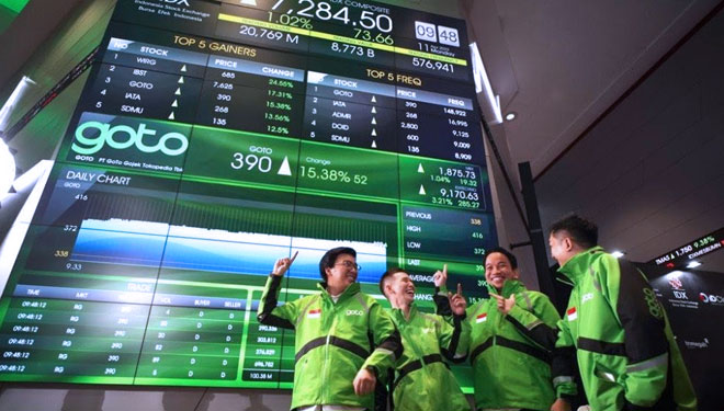 Seremoni pencatatan saham PT GoTo Gojek Tokopedia Tbk. (GOTO) di Bursa Efek Indonesia, Senin 11 April 2022 - (FOTO: ist)