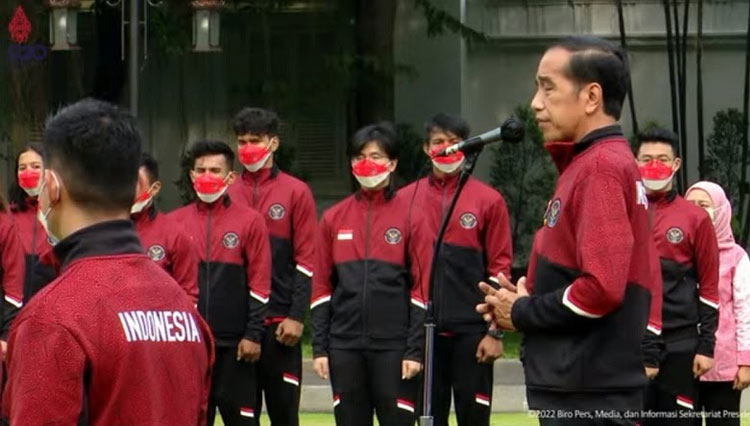 Presiden RI Jokowi Serahkan Bonus Atlet SEA Games 2021 Vietnam