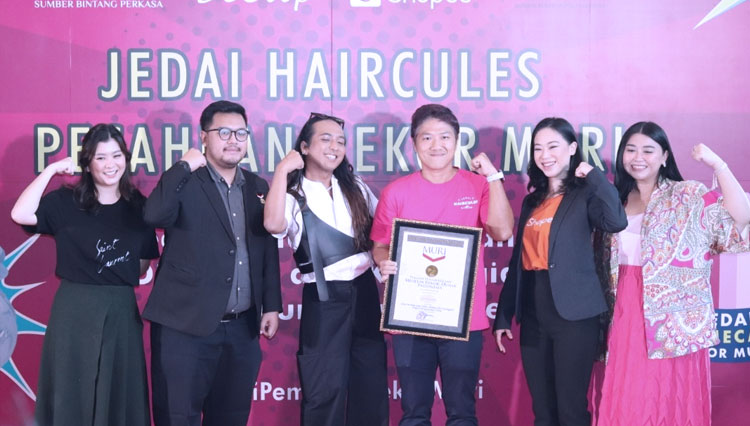 Jedai Haircules cetak rekor MURI. (foto: dok. DeClip)