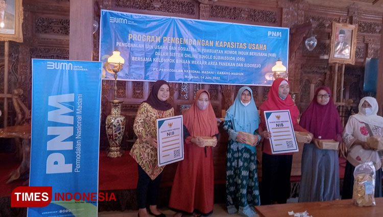 Program pengembangan kapasitas usaha nasabah yang digelar oleh PT PNM Cabang Madiun di RM Harmadha Joglo Magetan pada Selasa (14/6/2022). (Foto: M Kilat Adinugroho/TIMES Indonesia)