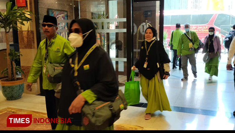 Rombongan jemaah khusus atau ONH Plus, saat tiba di hotel bintang 5 di dekat Masjid Nabawi. (Foto: Yatimul Ainun/TIMES Indonesia)