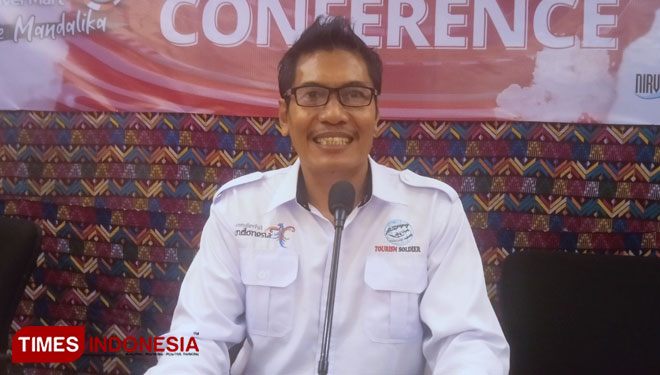 Ketua ASPPI NTB, Badrun saat memberi keterangan terkait pelaksanaan Lombok Travel Mart 2022. (Foto: Anugrah Dany/TIMES Indonesia)