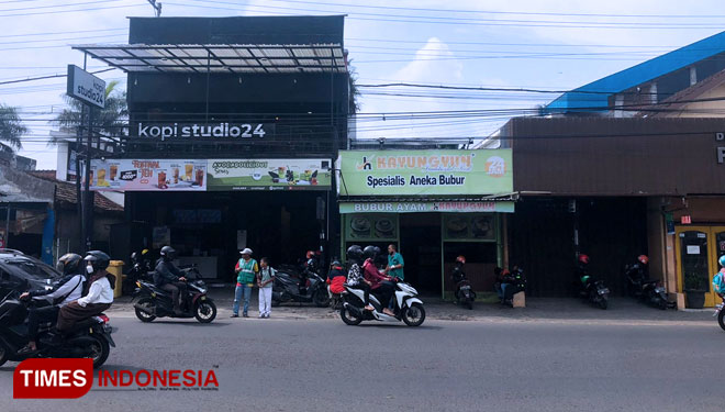 Suasana lokasi kejadian pengeroyokan yang berada di Jl S Supriadi, Sukun, Kota Malang. (Foto: Rizky Kurniawan Pratama/TIMES Indonesia)