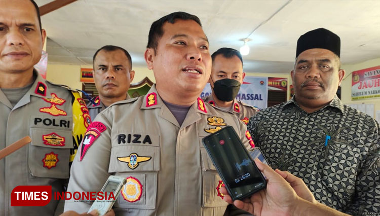 Kapolres Aceh Utara, AKBP Riza Faisal, SIK, MM saat diwawancarai awak media (FOTO: Haiqal/TIMES Indonesia)