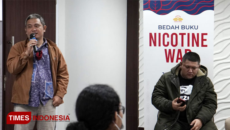 bedah-buku-Nicotine-War-2.jpg