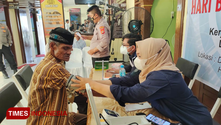 pengobatan-gratis.jpg