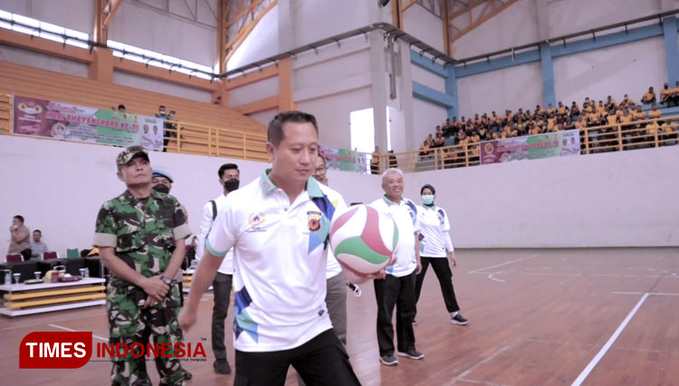 Kombes Pol Kusworo Buka Kejuaraan Voli Kapolresta Bandung Cup
