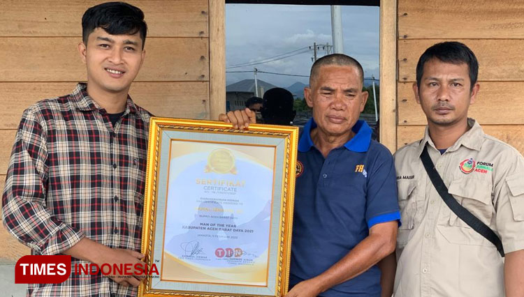 Jadi Sahabat Petani, Bupati Abdya Aceh Peroleh Penghargaan ATI 2021