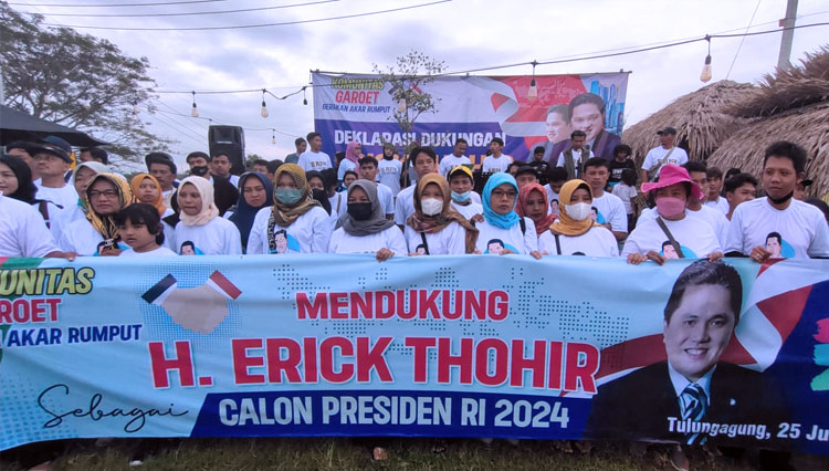 Komunitas Akar Rumput deklarasi dukungan agar Erick Thohir maju sebagai Capres 2024, Sabtu (25/6/2022). (FOTO: Dok. KAR) 