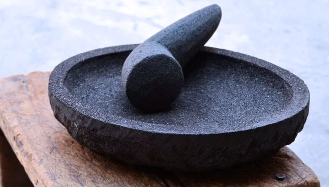 Cara Mencuci Cobek Batu yang Tepat agar Bebas Belatung 