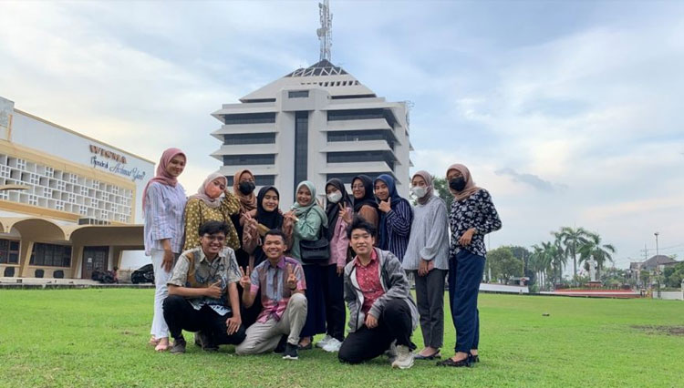 Mahasiswa Akuntansi UISI Dibekali Pelatihan dan Langsung Menjadi Bagian dari PT SISI. (FOTO: AJP TIMES Indonesia)
