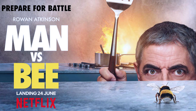 Rowan Atkinson Bertarung dengan Seekor Lebah dalam Man VS Bee 
