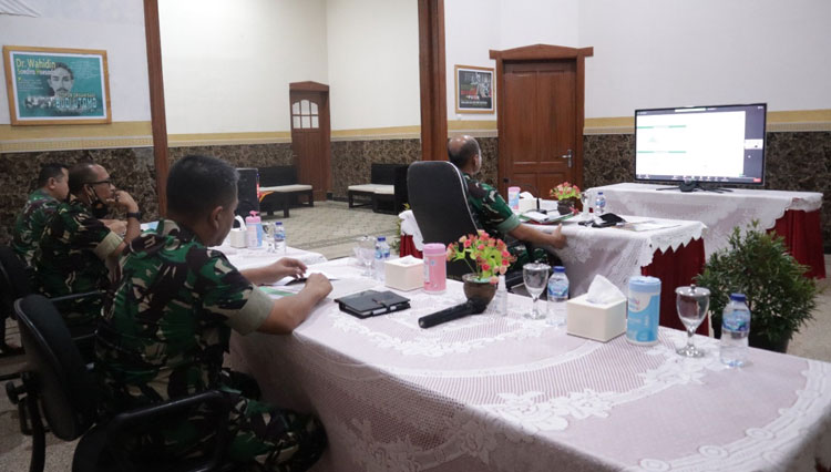 korem-083-Bdj-a.jpg