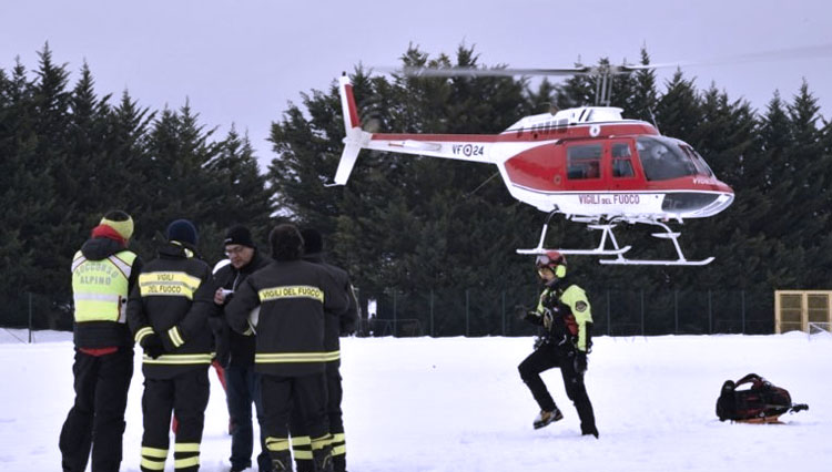 Helikopter penyelamat udara Italia. (FOTO: The Local/AFP)