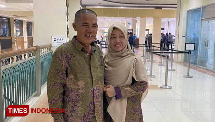 Bupati Abdya, Akmal Ibrahim dan istri gagal tunaikan ibadah haji (FOTO: Akmal Ibrahim for TIMES Indonesia)