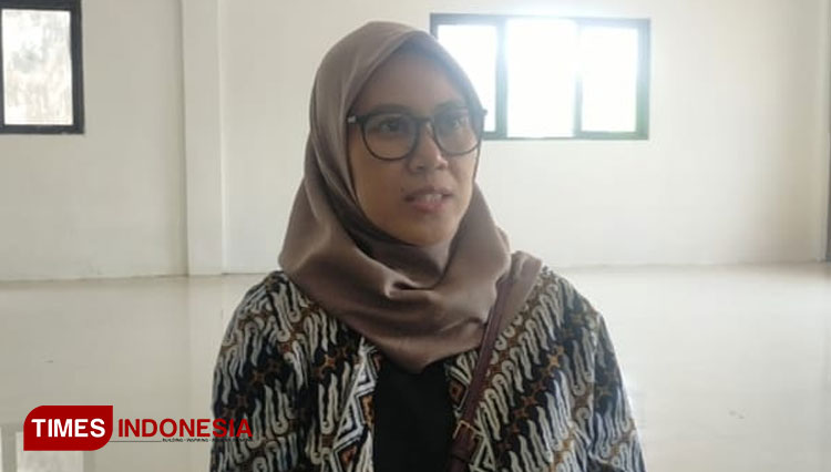 Peneliti Universitas Gadjah Mada (UGM) Yogyakarta Laksmi Eko Safitri usai seminar hasil kajian koleksi Museum Sunan Drajat (Naskah Lontar) yang berlangsung di aula Dinas Pariwisata dan Kebudayaan (Disparbud) Lamongan, Kamis (7/7/2022).