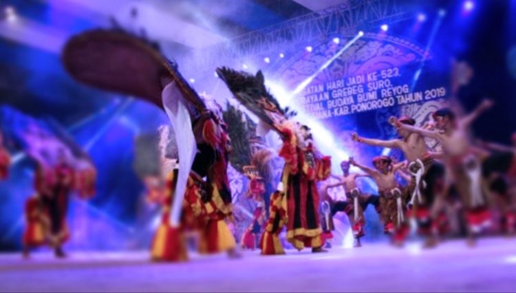28 Grup Se-Nusantara Meriahkan Festival Reog Nasional Ponogo