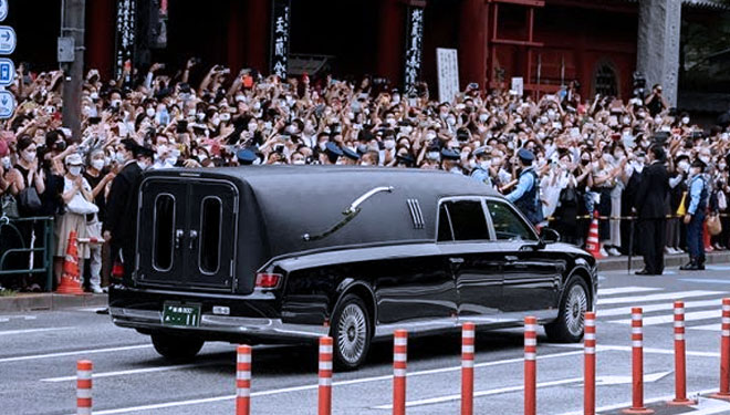 Shinzo-Abe-b.jpg