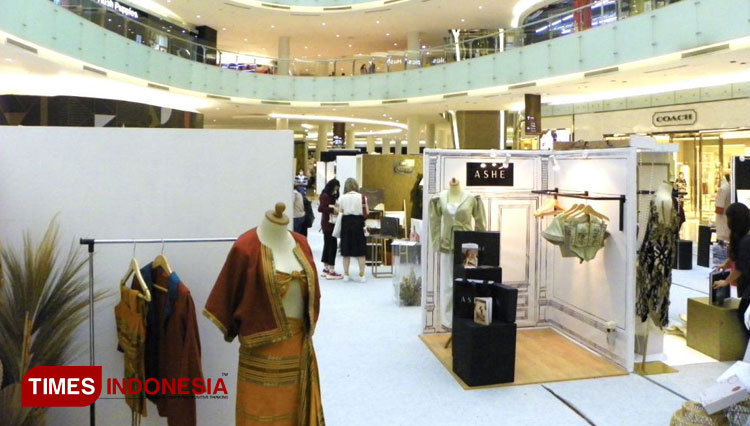 stand-Fashion-Show.jpg