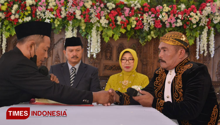 Nikah-Massal-di-Madiun.jpg