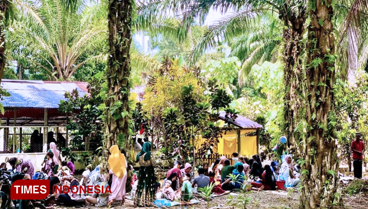 Tradisi Kenduri Jeurat di Aceh, Ziarah Makam Saat Lebaran