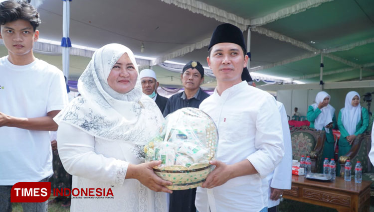 Wakil-Bupati-Mojokerto-Muhammad-Al-Barra-a.jpg