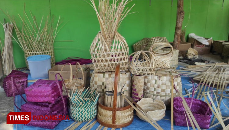 Hasil kerajian Omah Anyaman Bambu Blora. (Foto: Firmansyah/TIMES Indonesia)