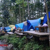 Kebon Pitu Wonosalam, Sensasi Menginap di Pinggir Sungai