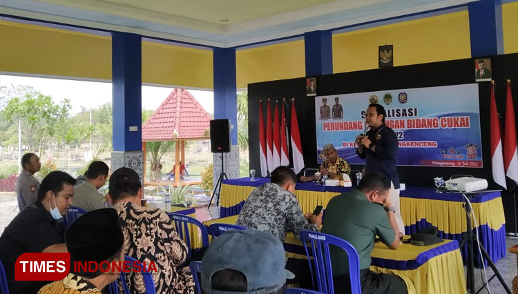 Kegiatan sosialisasi regulasi cukai di wilayah Kabupaten Madiun. (Foto: Yupi Apridayani/TIMESIndonesia)