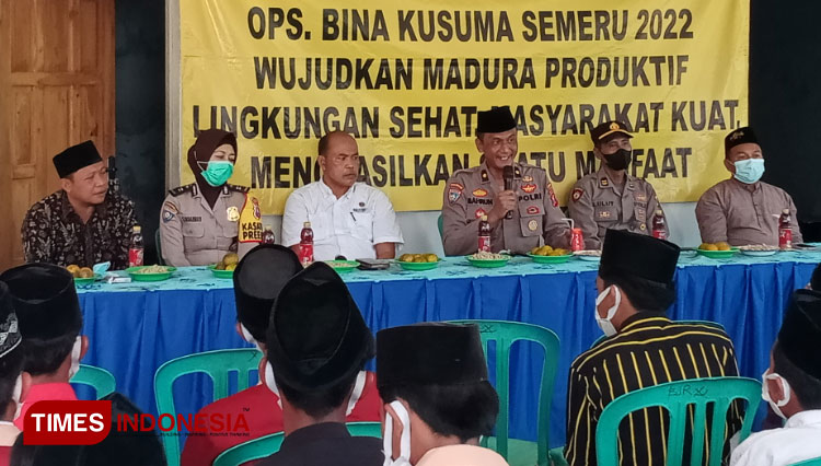 Balai-Desa-Bujur-timur-a.jpg
