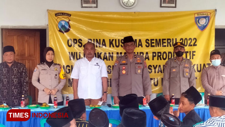 Sosialisasi bahaya narkoba yang berlangsung di Balai Desa Bujur timur.(Foto: Akhmad Syafi'i/TIMES Indonesia)