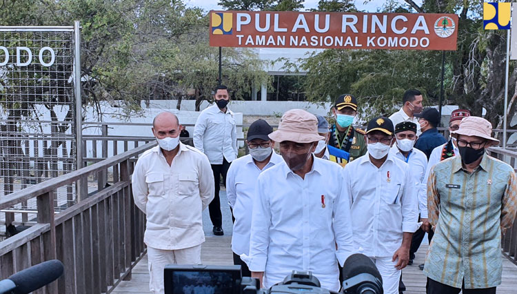 Presiden RI Jokowi saat meresmikan Penataan Kawasan Pulau Rinca di Destinasi Pariwisata Super Prioritas (DPSP) Labuan Bajo, Nusa Tenggara Timur (NTT), Kamis (21/7/2022) (FOTO: Biro Komunikasi Publik Kementerian PUPR RI)