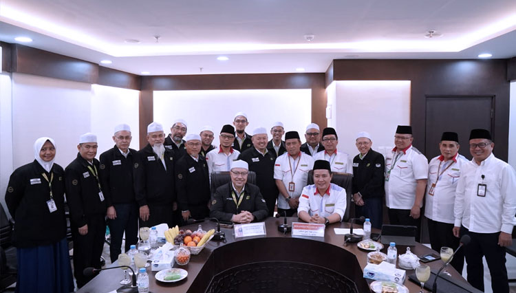 Pertemuan-PPIH-Indonesia-dan-tim-haji-Malaysia-2.jpg