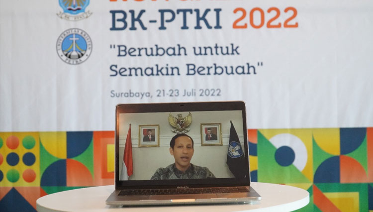 Sambutan Nadiem Makarim secara daring dalam Kongres BKPTKI 2022. (foto: Humas UK Petra)