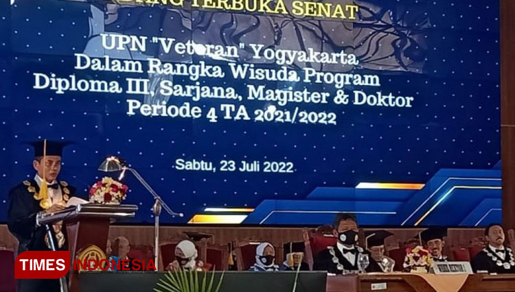 Wisuda-UPN-2.jpg
