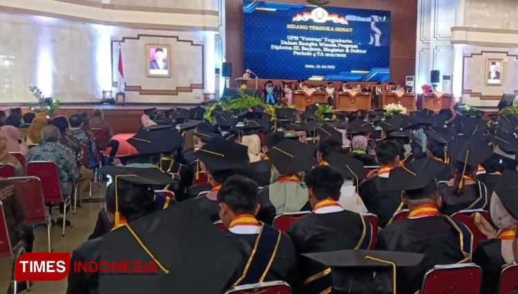 Wisuda-UPN-3.jpg