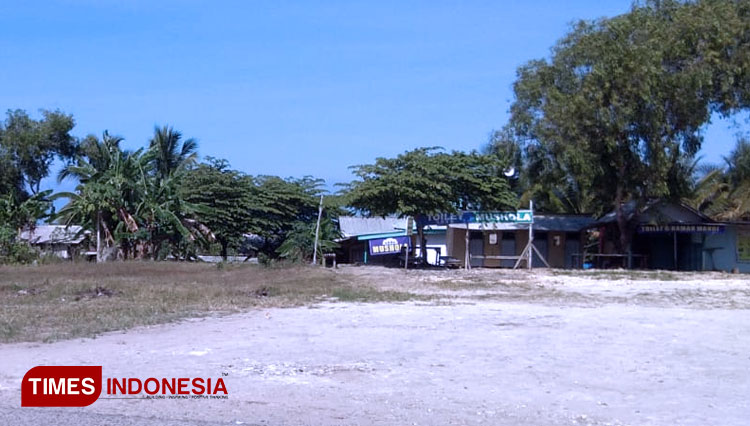Kondisi-parkiran-Pantai-Klayar-Pacitan.jpg