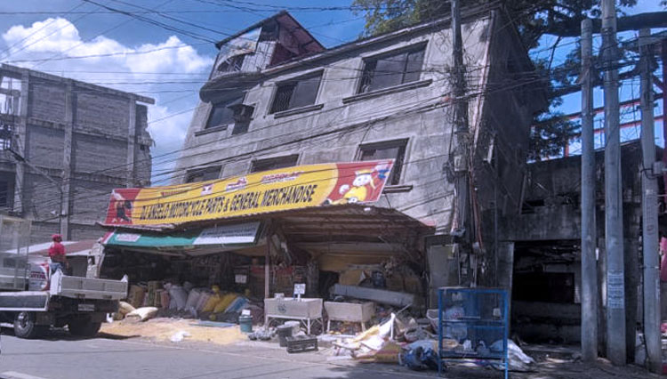 Empat Orang Ditemukan Meninggal Dunia Akibat Gempa Filipina