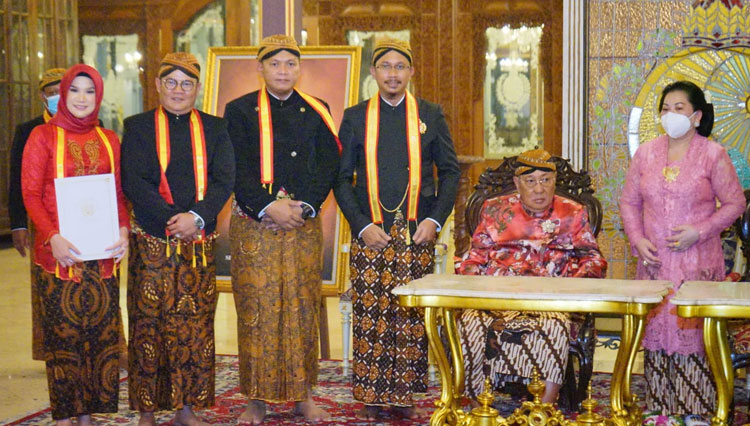 Bupati-SIdoarjo-1.jpg