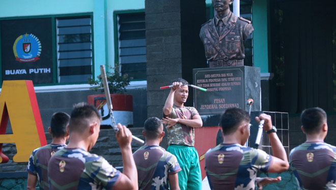 Gelar Latihan Double Stick, Ini Arahan Danyonif 323/BP
