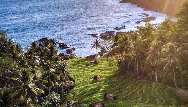 Rajaan beach with its beautiful view. (Photo: bagasfeka/Instagram)