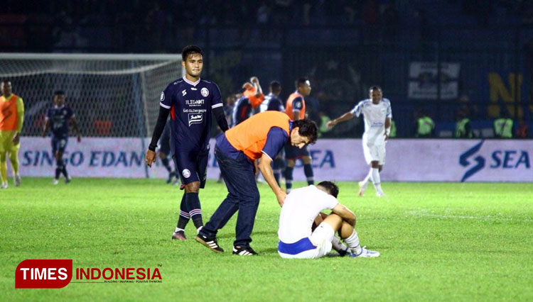 Arema-FC-vs-PSIS-Semarang-a.jpg