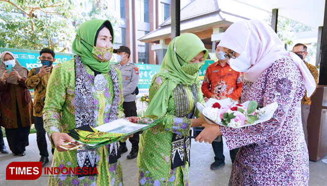 Muslimat-NU-Kabupaten-Banyuwangi-b.jpg