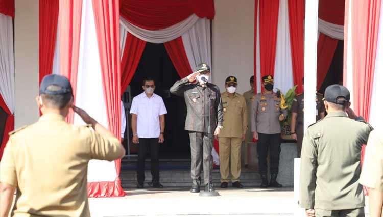 Peringati Hut Ri Ke Wali Kota Malang Bagikan Jutaan Bendera Merah